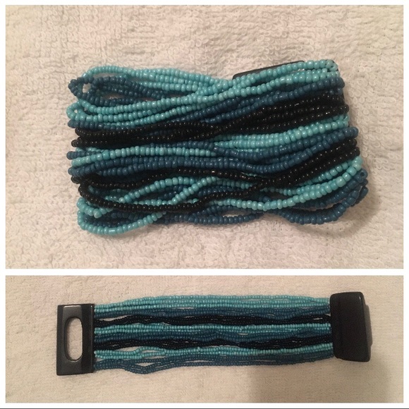 11/$25 Necklaces & Bracelets - Picture 12 of 12